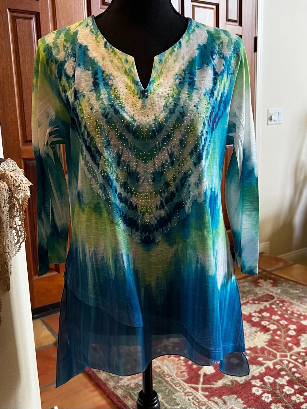 Jess & Jane Tropical Tie Dye Rhinestone Abstract Lightweight Tunic Top Sz S